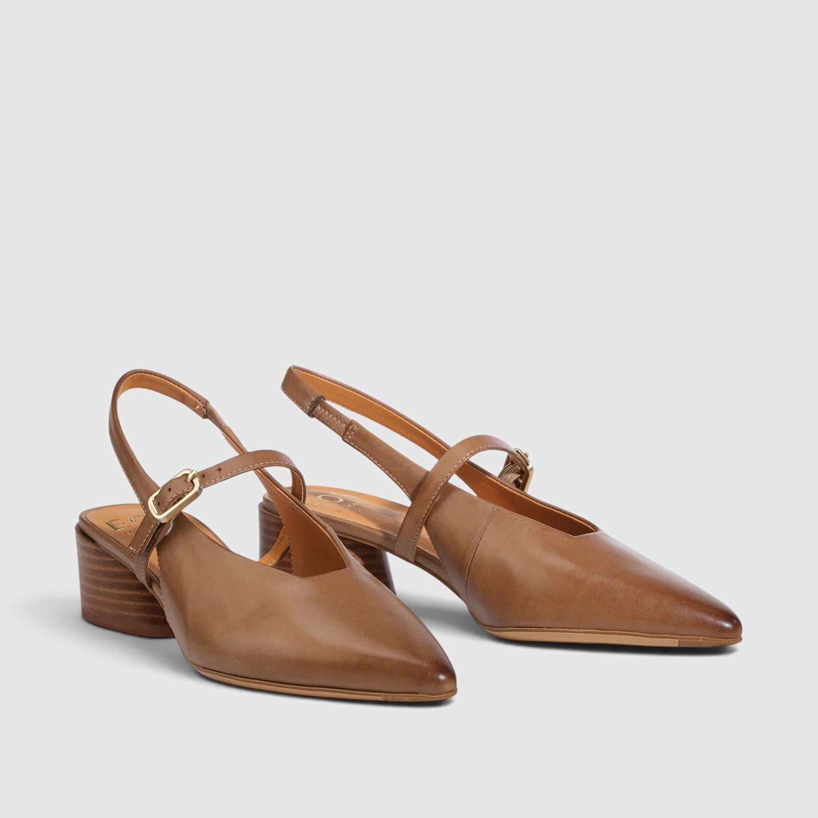 EOS HATTIS PECAN