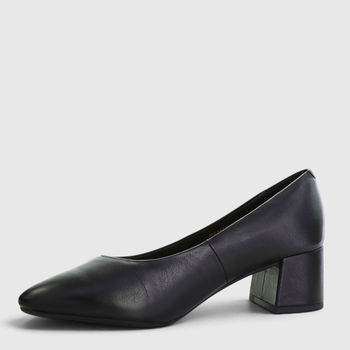 BRESLEY REMARK BLACK
