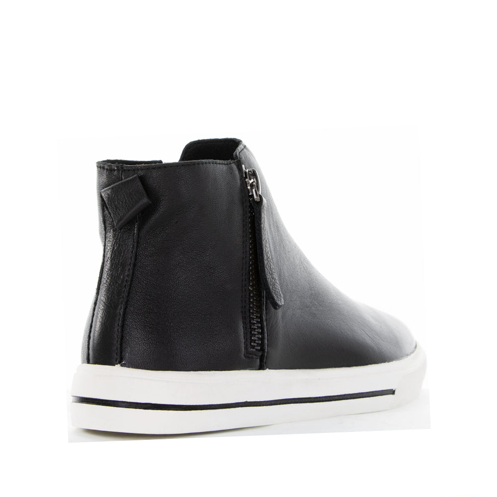 LESANSA INDO BLACK - Women Boots - Collective Shoes 