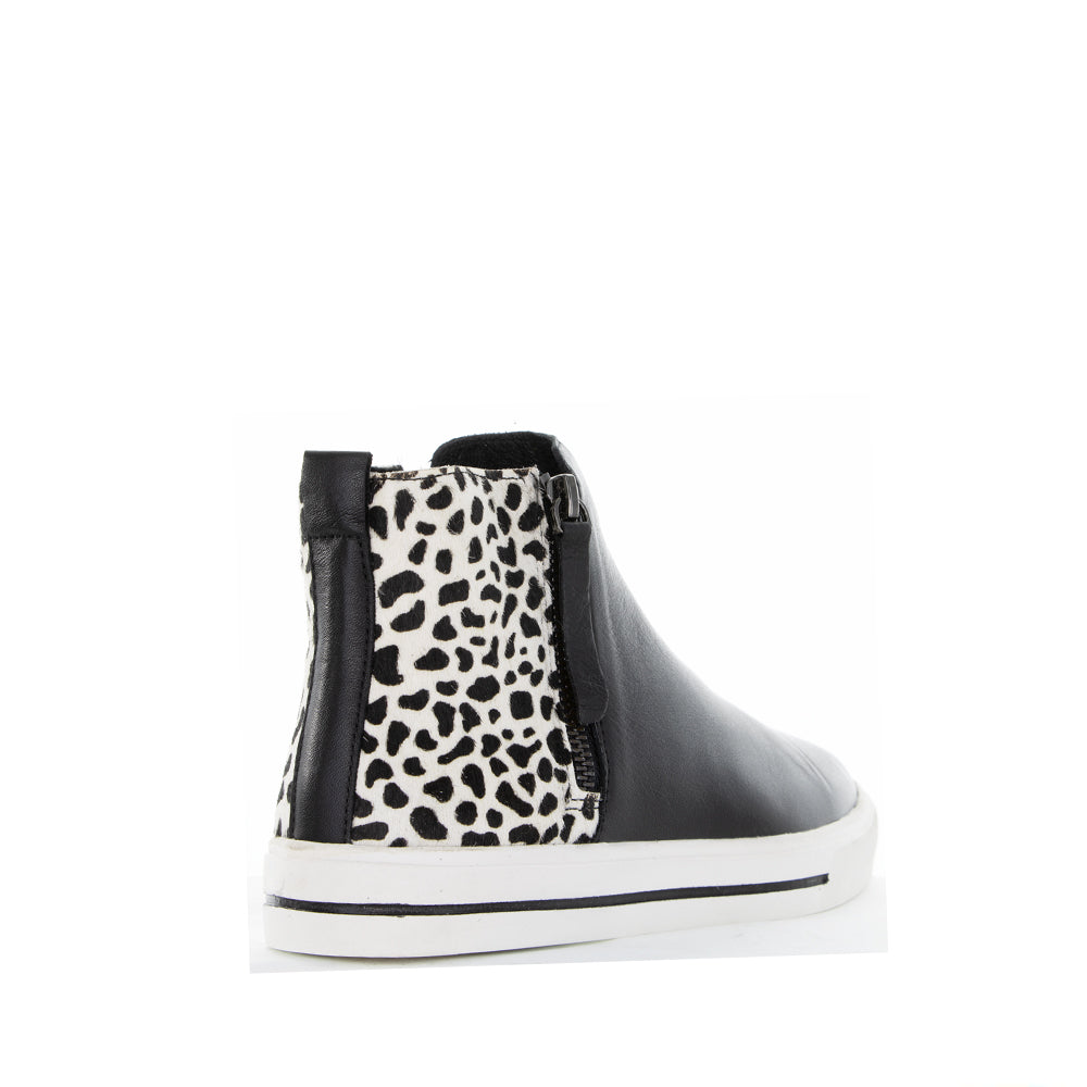 LESANSA INDO BLACK SNOW LEOPARD - Women Boots - Collective Shoes 