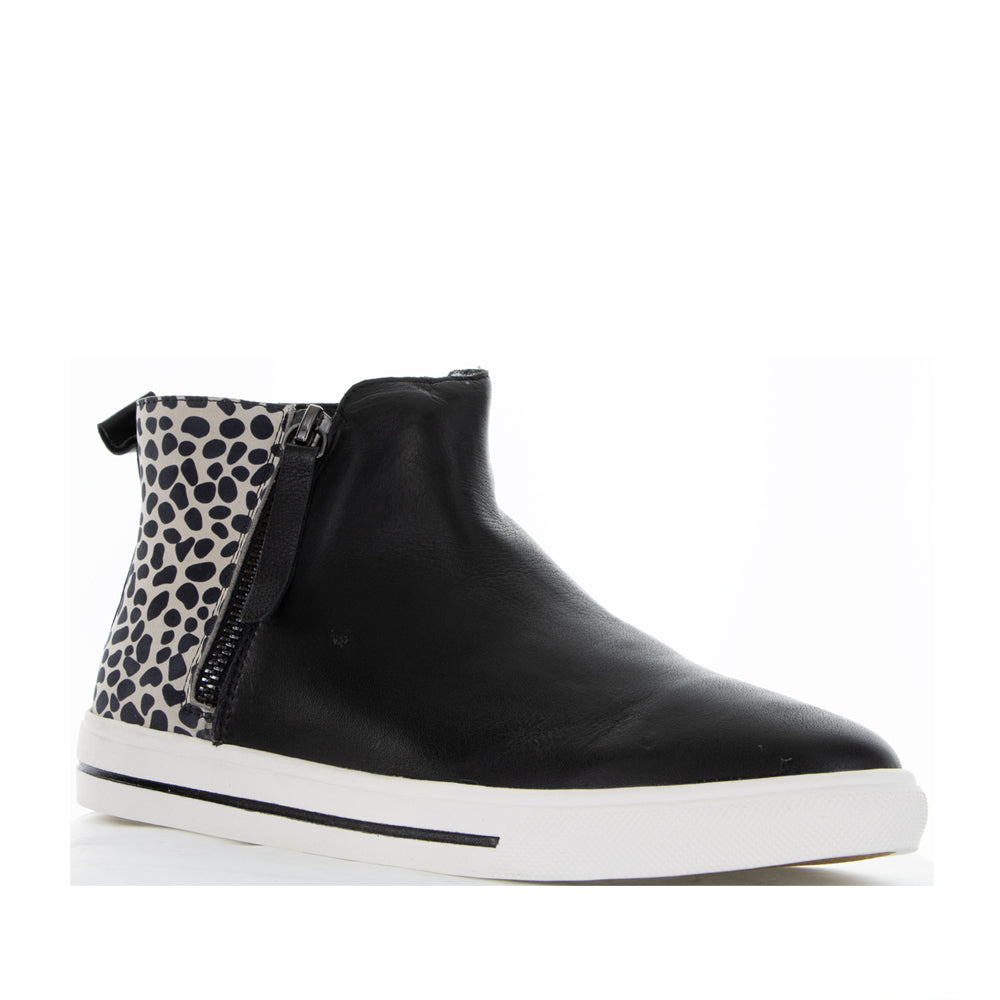 LESANSA INDO BLACK LEOPARD - Women Boots - Collective Shoes 