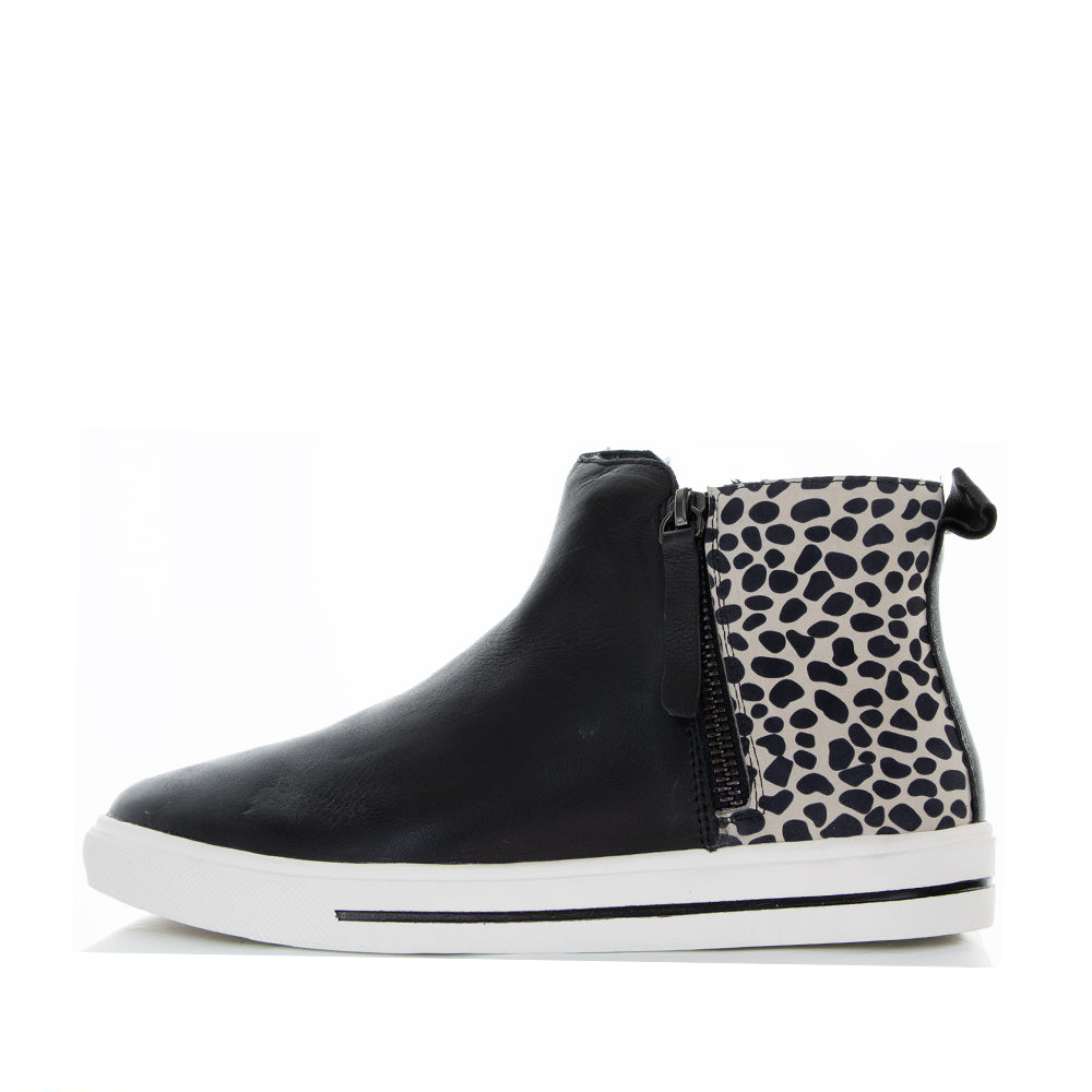 LESANSA INDO BLACK LEOPARD - Women Boots - Collective Shoes 