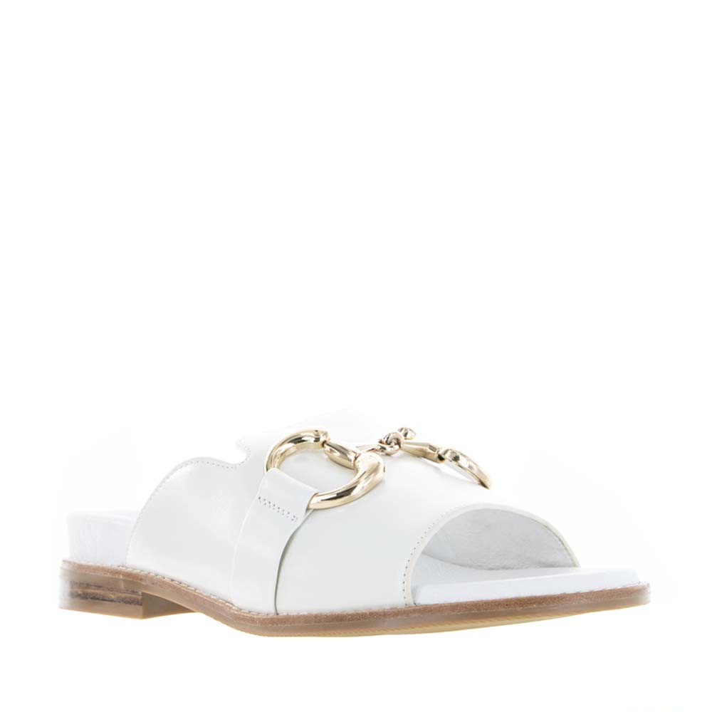ZIERA JEKKELA WHITE - Women Slip-ons - Collective Shoes 