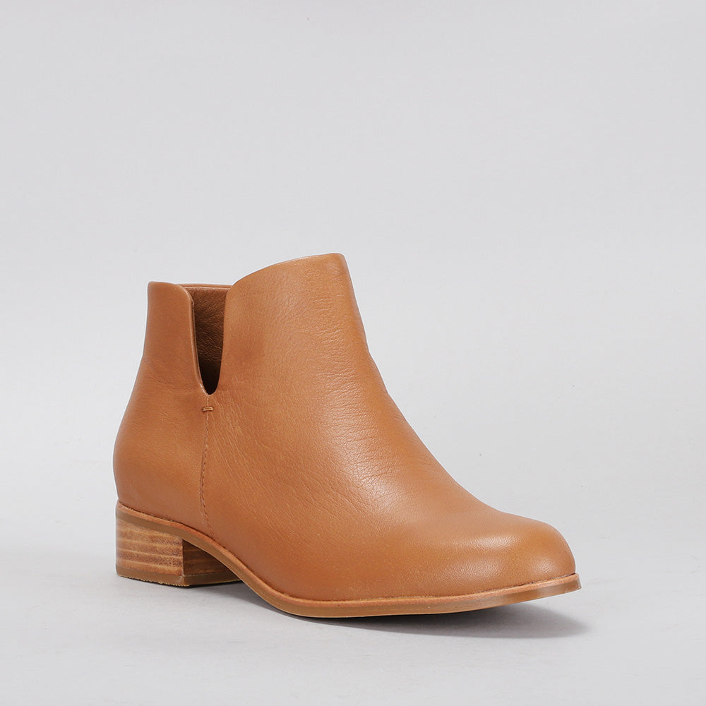 LE SANSA MARA TAN - Women Boots - Collective Shoes 