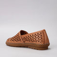 Load image into Gallery viewer, LE SANSA MELLOW TAN - Women Slip On - Collective Shoes 
