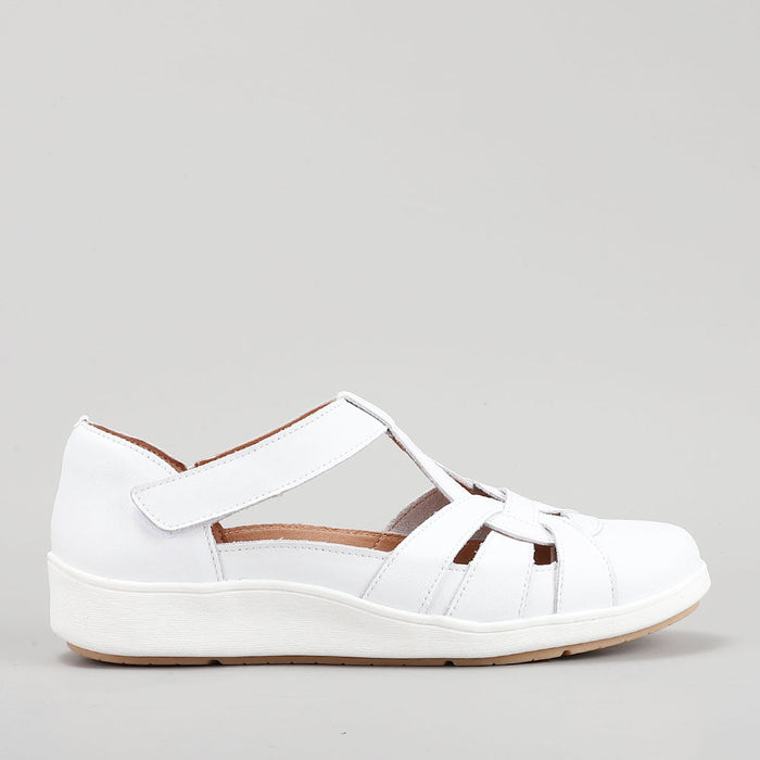 CC RESORTS NOVE WHITE