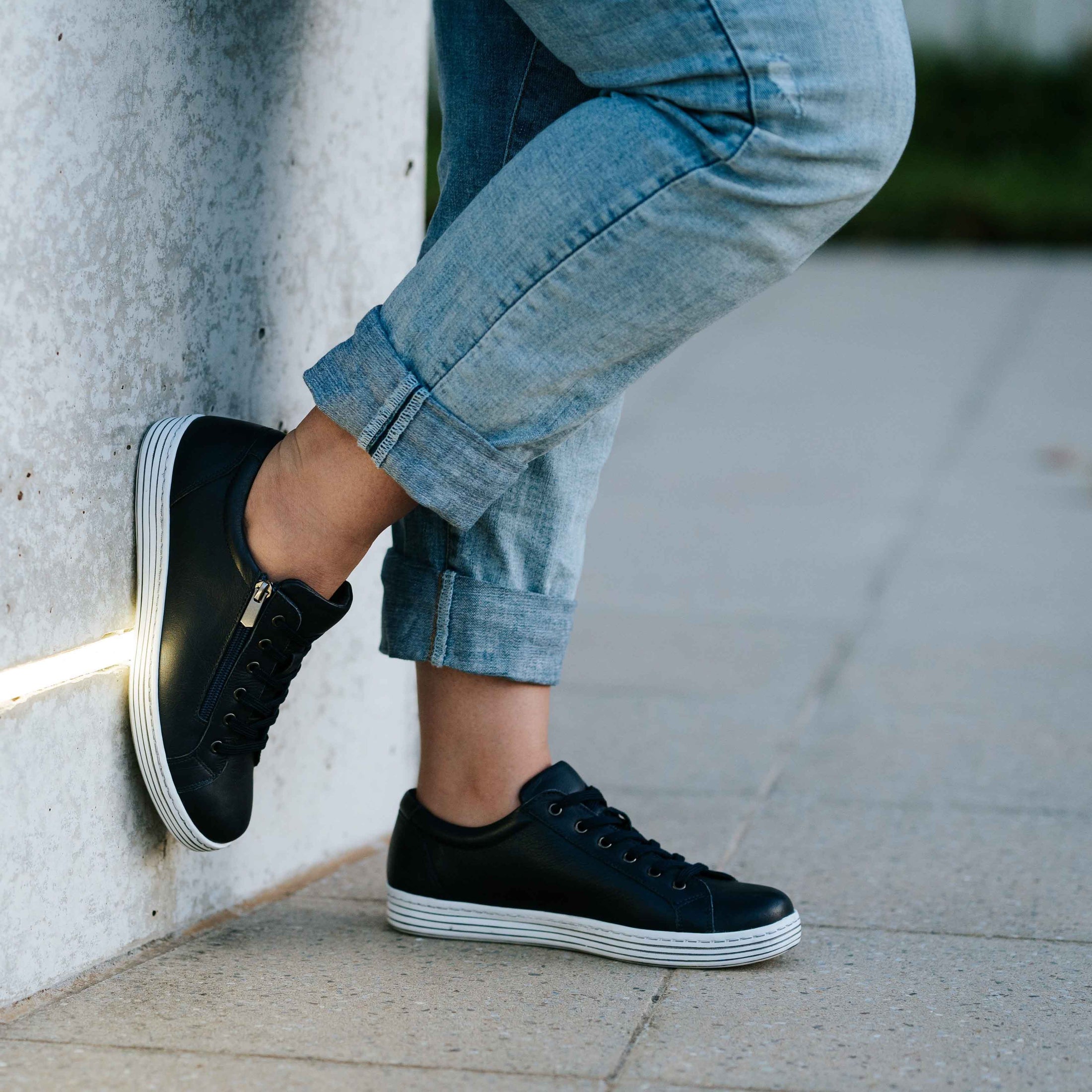 CABELLO UNITY BLACK - Women sneakers - Collective Shoes 