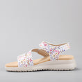 Load image into Gallery viewer, CC RESORTS PERSHING WHITE FLORAL

