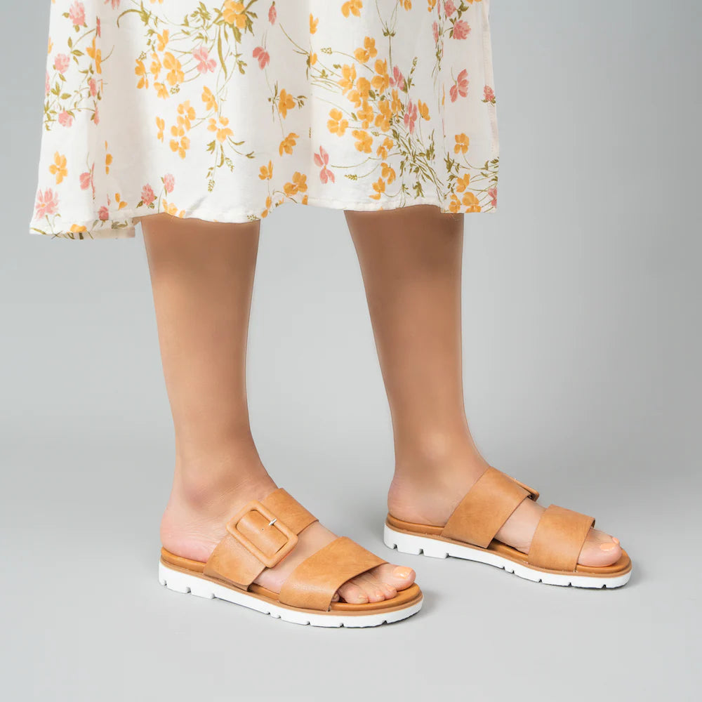 VS TREADS YOMAN TAN - Women Sandals - Collective Shoes 