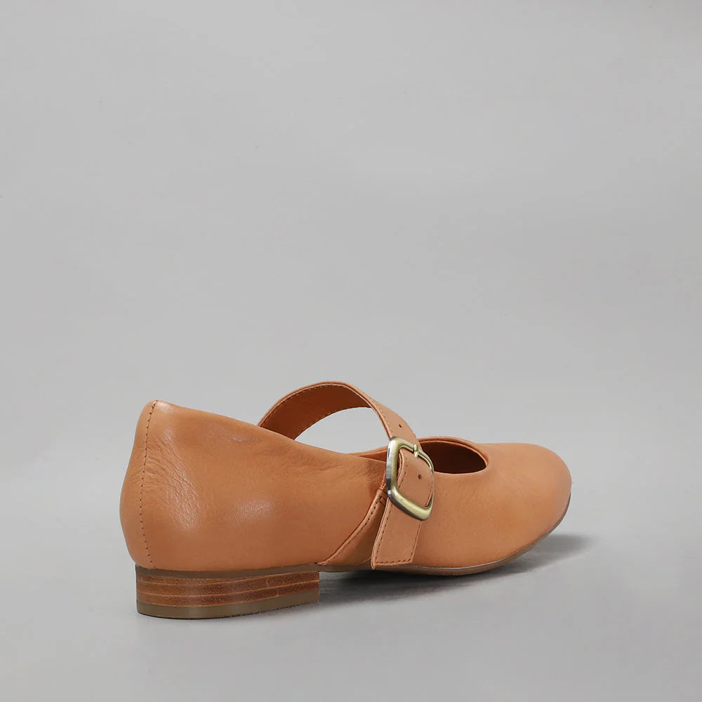 LE SANSA ZAYLEE TAN - Women Sandals - Collective Shoes 