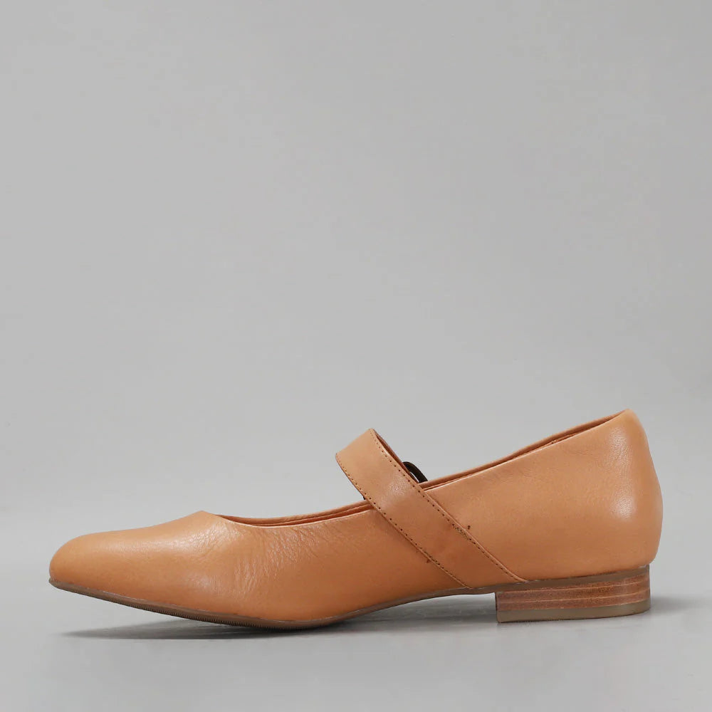 LE SANSA ZAYLEE TAN - Women Sandals - Collective Shoes 