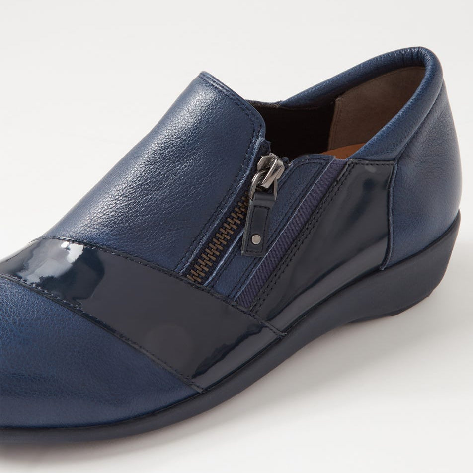 ZIERA SAGE NAVY PATENT - Women Slip-ons - Collective Shoes 