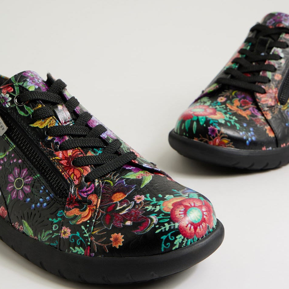 ZIERA SOLAR BLACK FLORAL - Women sneakers - Collective Shoes 