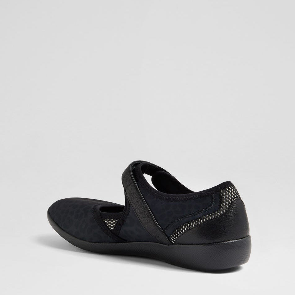 ZIERA USHERY BLACK LEOPARD - Women Casuals - Collective Shoes 