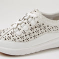 Load image into Gallery viewer, ZIERA SARMI WHITE - Women Sneakers - Collective Shoes 
