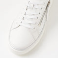 Load image into Gallery viewer, ZIERA KOZIE SILVER WHITE - Women sneakers - Collective Shoes 
