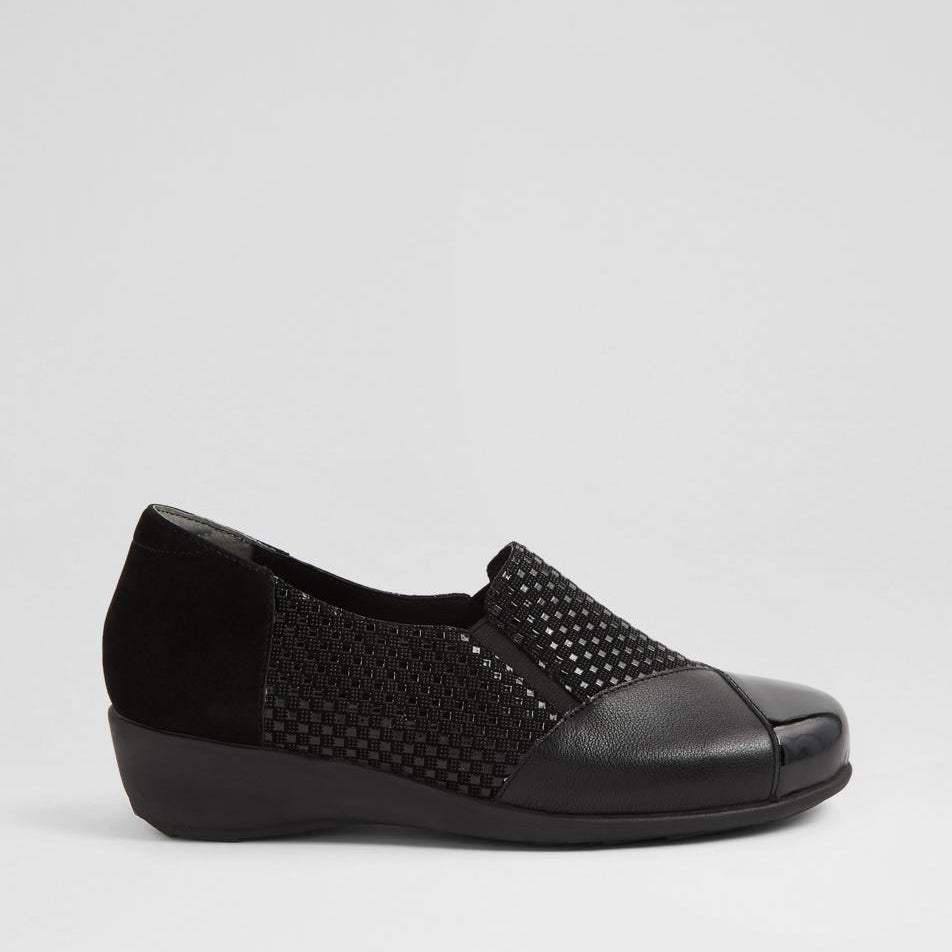 ZIERA SWISSH BLACK MIX - Women Slip-ons - Collective Shoes 