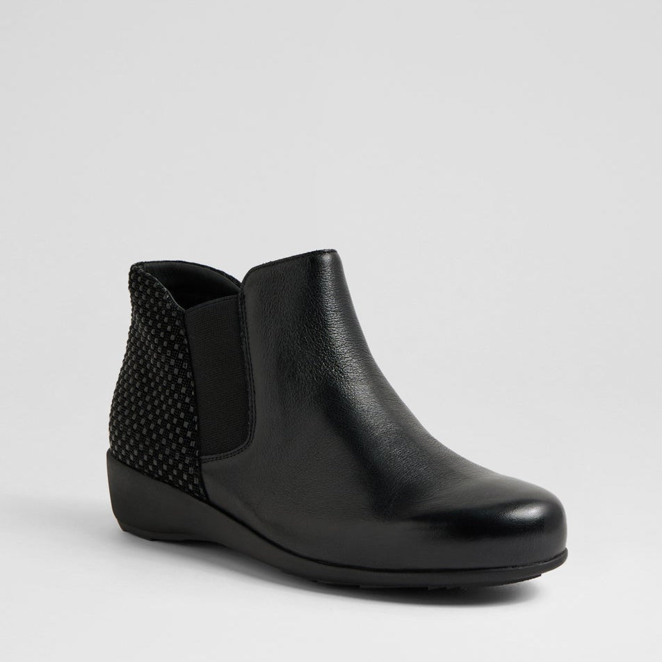 ZIERA SELLO BLACK CHECK - Women Boots - Collective Shoes 