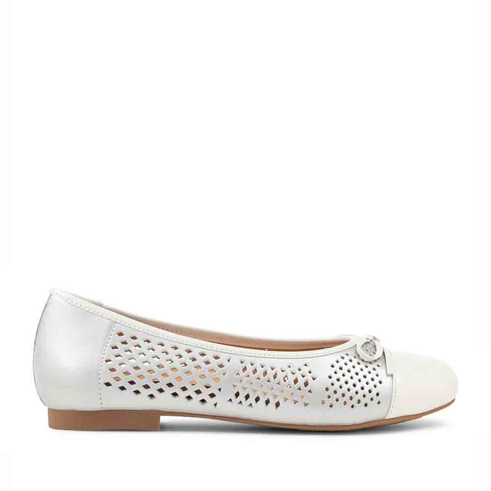 Ziera Caly White Silver - Women Loafers - Collective Shoes 