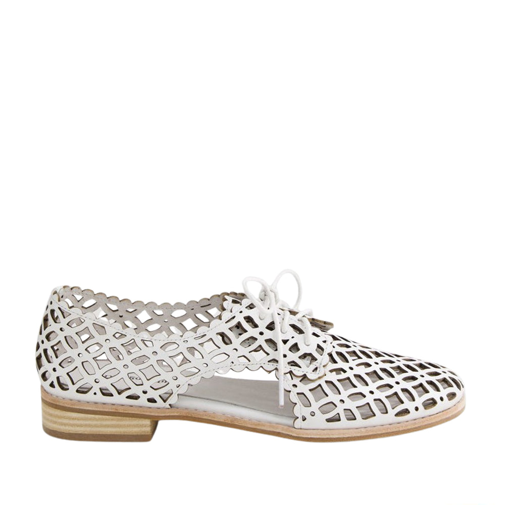 DJANGO & JULIETTE AMRITA WHITE - Women Oxford / Brogue Shoes - Collective Shoes 
