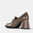 Load image into Gallery viewer, TAMARA LONDON BENATHON BRONZE
