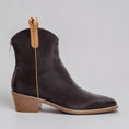Load image into Gallery viewer, DJANGO & JULIETTE DANILO CHOCOLATE - Women Boots - Collective Shoes 
