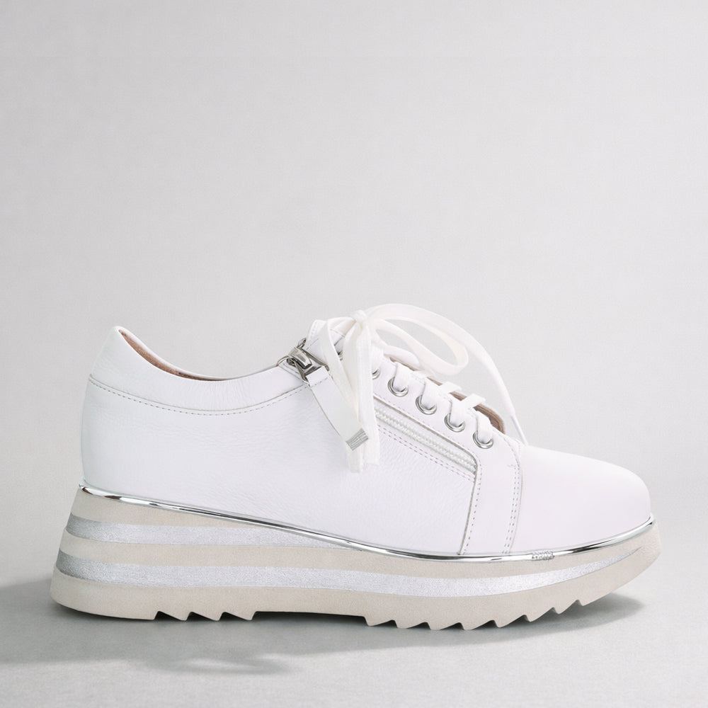 ALFIE & EVIE HOSTING WHITE SILVER STRIPE - Women sneakers - Collective Shoes 