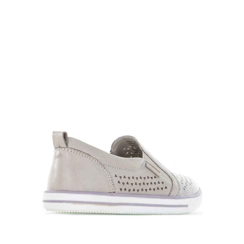 LE SANSA KAILA SILVER GREY - Women Slip On - Collective Shoes 