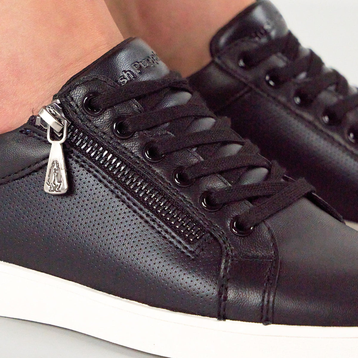 HUSH PUPPIES MIMOSA BLACK - Women sneakers - Collective Shoes 