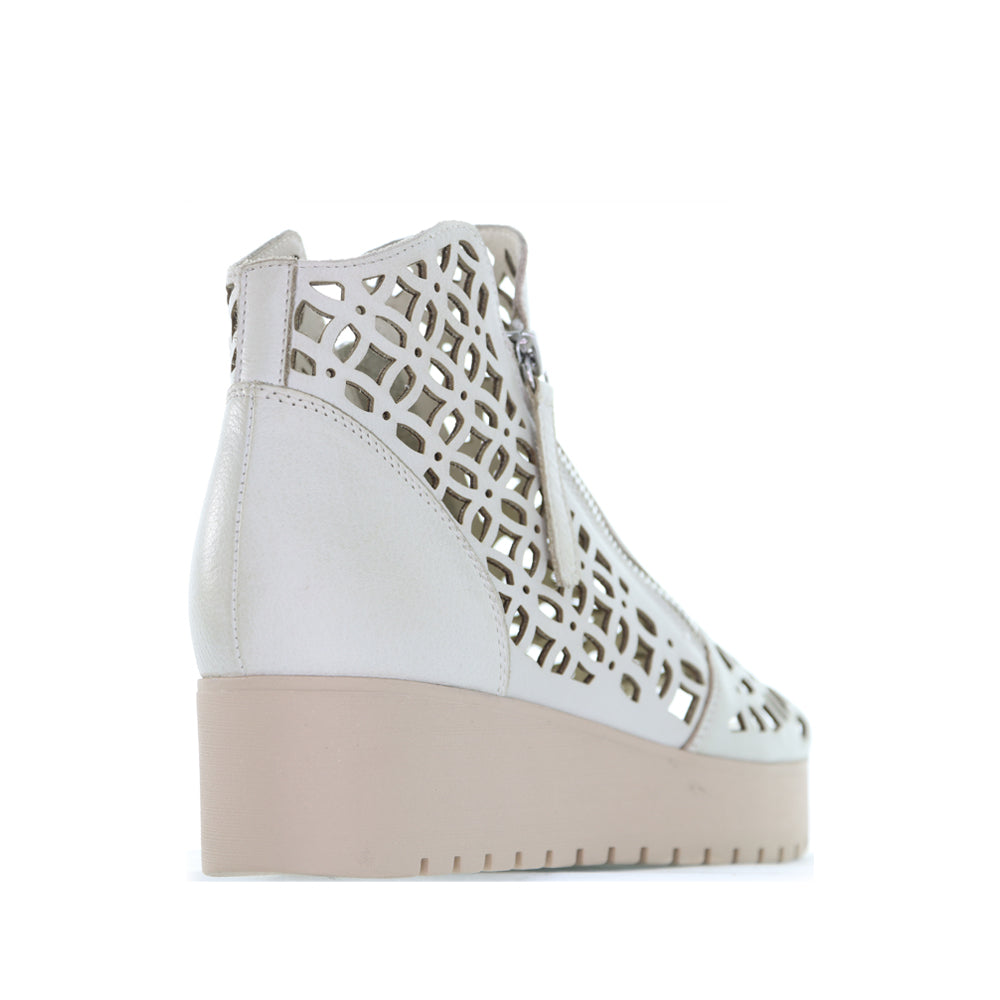 DJANGO & JULIETTE OLIZZI ALMOND - Women Wedge - Collective Shoes 