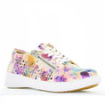 Load image into Gallery viewer, ZIERA SHOVO PANSY FLORAL - Women sneakers - Collective Shoes 
