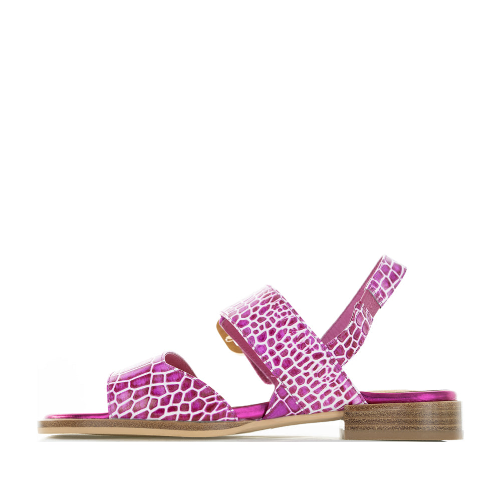 BRESLEY SMITTEN FUXIA CROC - Women Sandals - Collective Shoes 