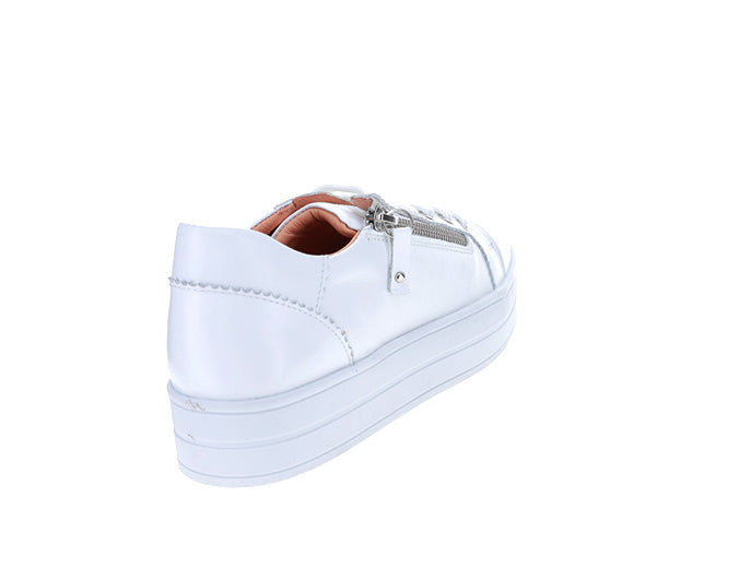 LESANSA QUEST WHITE Women Casuals - Zeke Collection