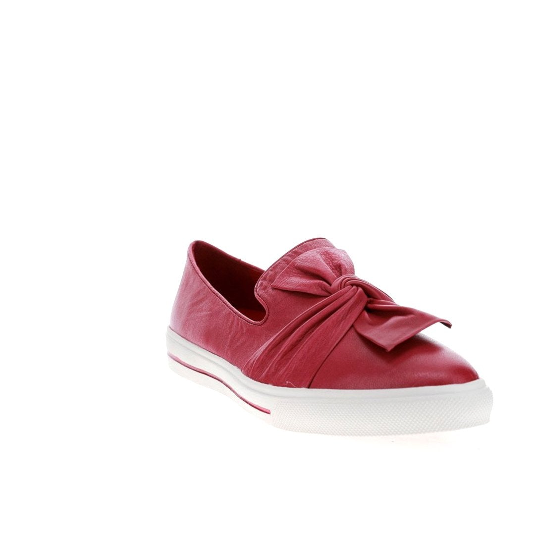 LE SANSA IZZY BORDO Women Slip-ons - Zeke Collection