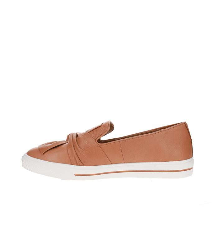 LE SANSA IZZY TAN Women Loafers - Zeke Collection