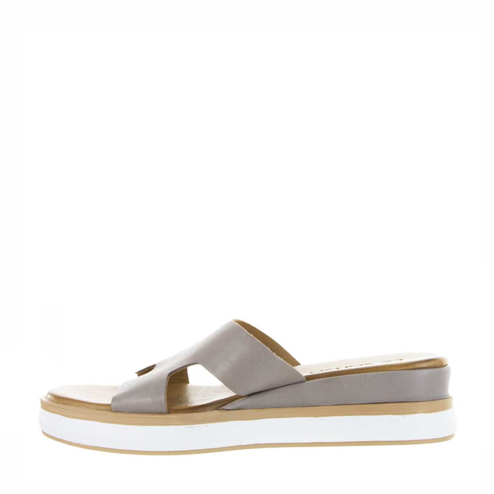 LESANSA HOOT HAT - Women Flats - Collective Shoes 