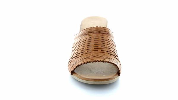 Lovia Tan - Collective Shoes 