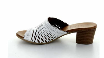 Lovia White - Collective Shoes 