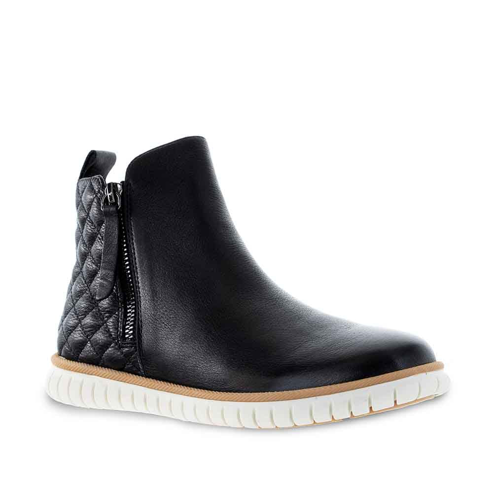 LESANSA ITALY BLACK QUILT Women Boots - Zeke Collection