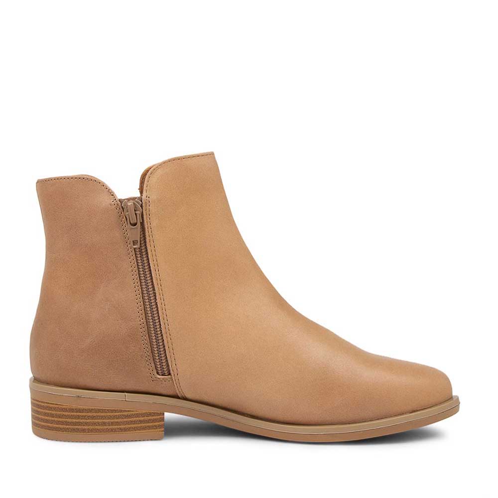 ZIERA SKYLARS LATTE - Women Boots - Collective Shoes 