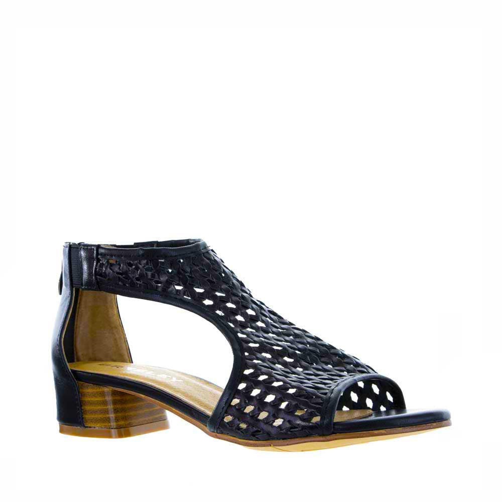 BRESLEY ANGLER BLACK - Women Sandals - Collective Shoes 