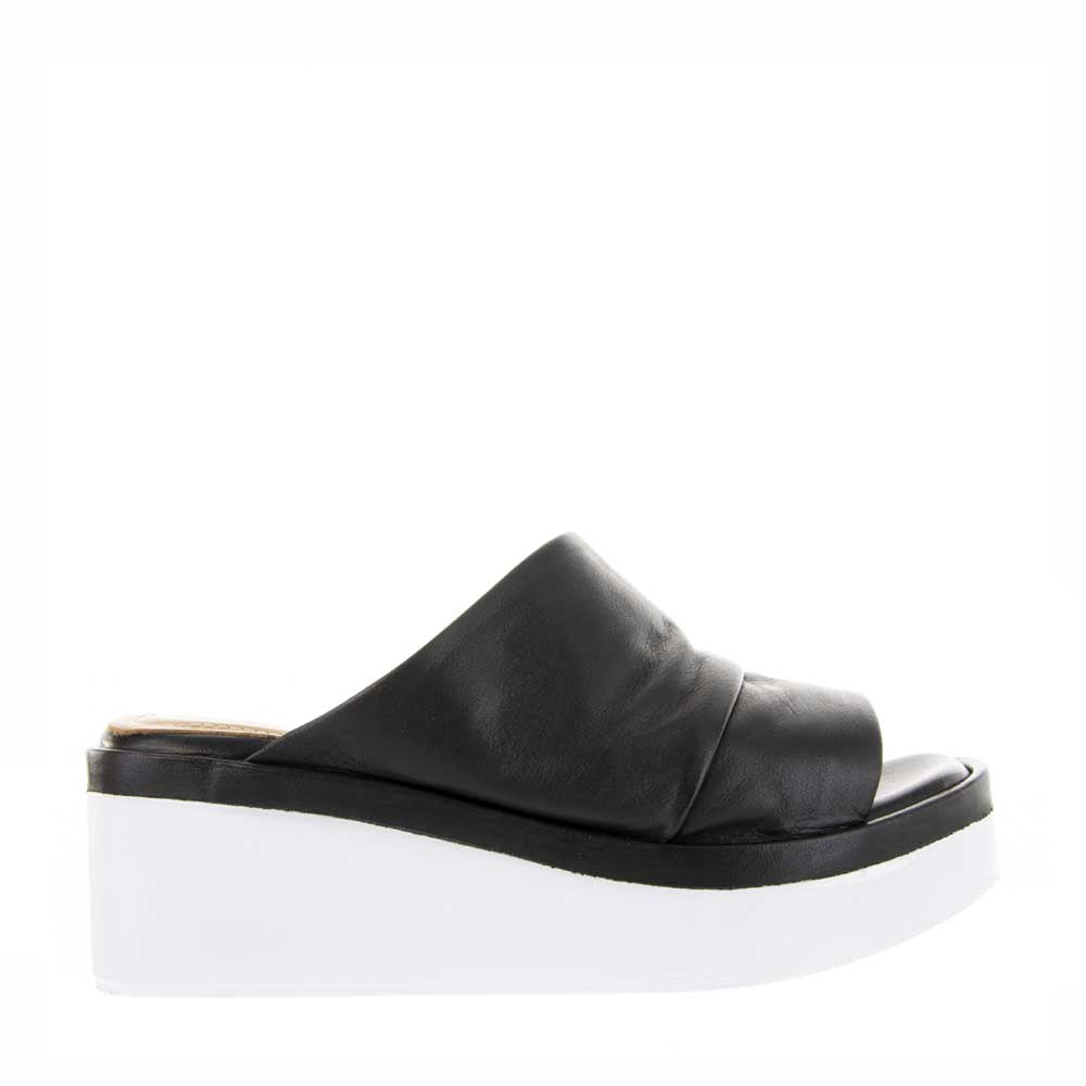 BRESLEY SOONAS BLACK | Collective Shoes
