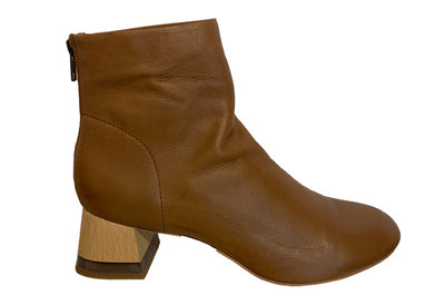 Django & Juliette Collie Cognac - Collective Shoes 