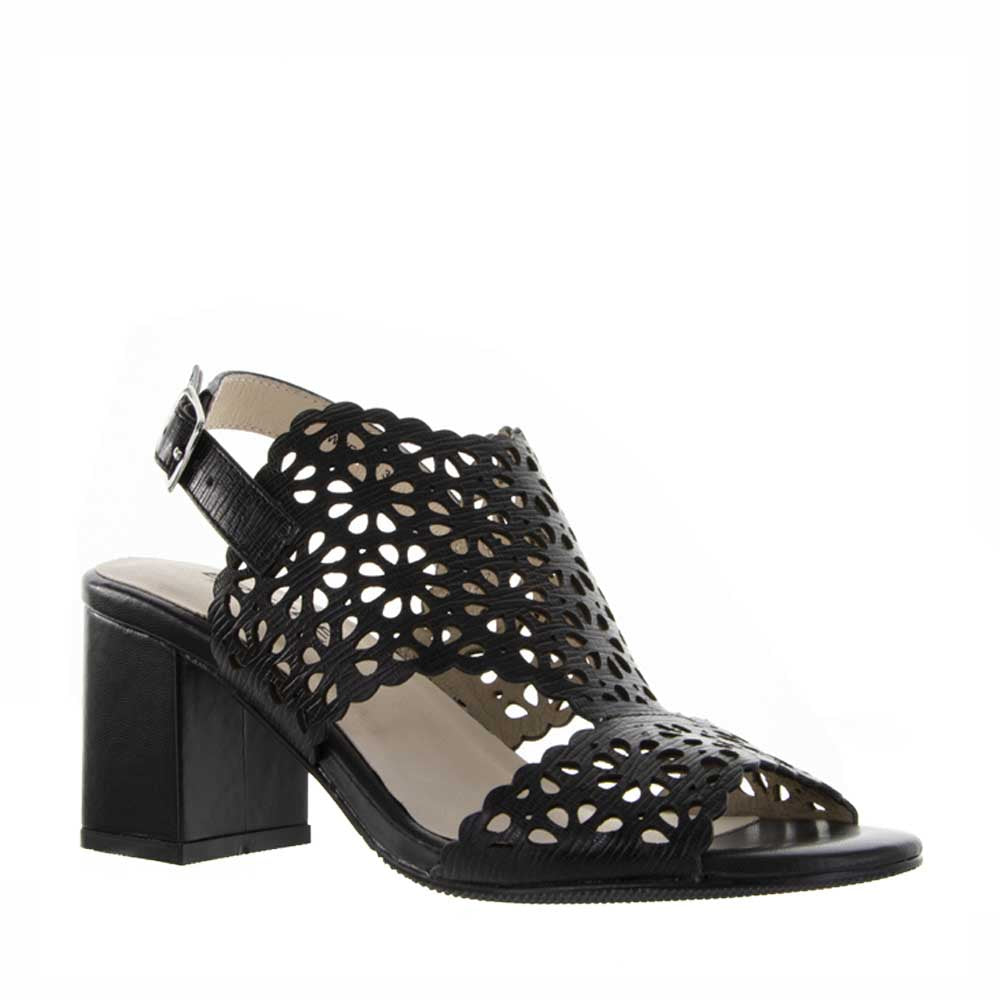 BRESLEY SWEEPER BLACK - Women Sandals - Collective Shoes 